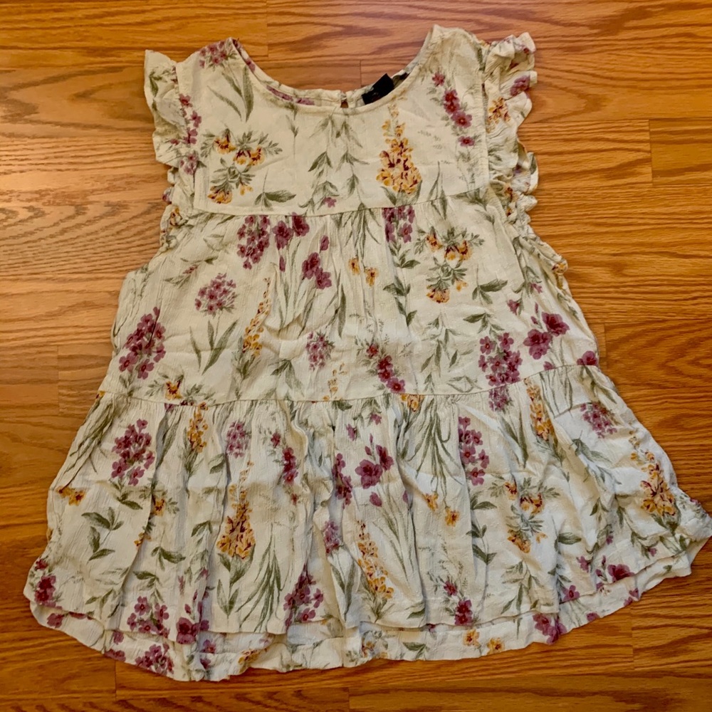 Floral & flowy light top 💐 Small